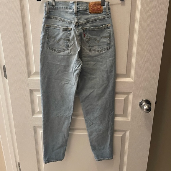 Levi’s Mom Jeans - Picture 5 of 5